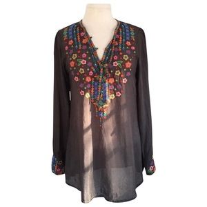 Johnny Was embroidered tunic buttoned neckline L/S